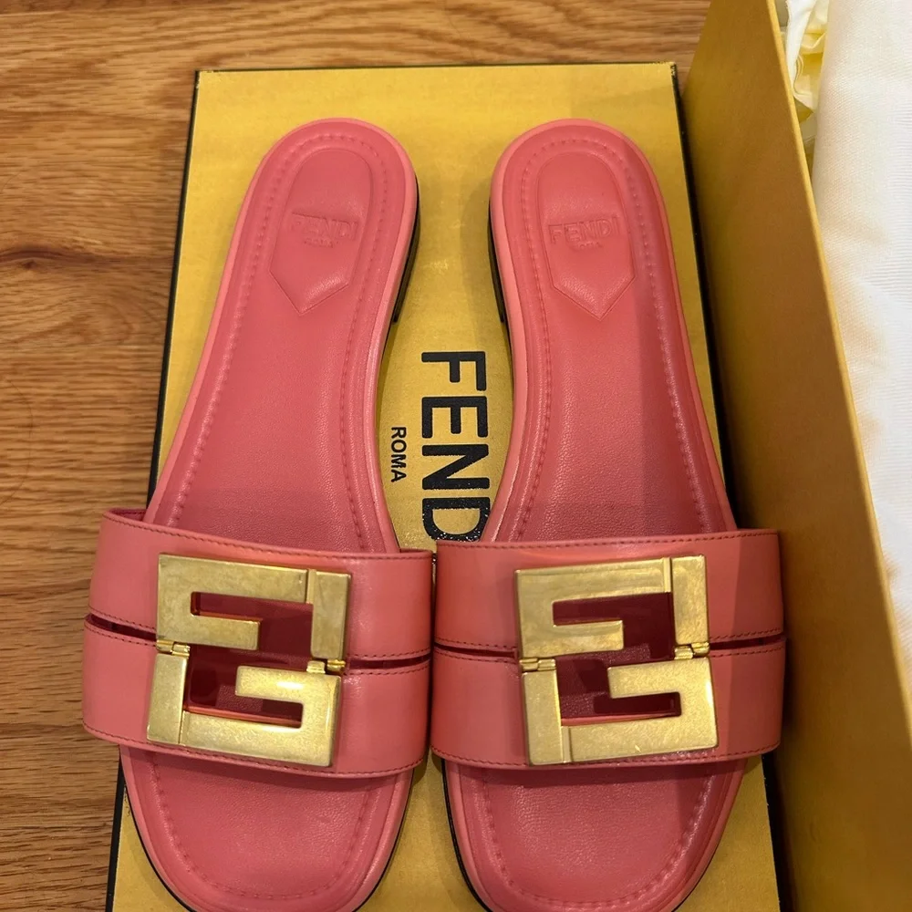 Fendi Coral and Gold Slide Sandals - Picture 2 of 7